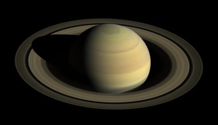 Sa zgjatë dita në Saturn? Shkencëtarët më në fund e kanë përgjigjen