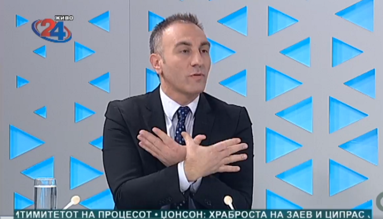 Artan Grubi e bën shqiponjën në mes emisionit të TV24 (VIDEO)
