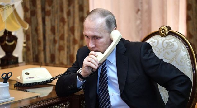 Kjo është arsyeja pse Putini nuk përdor telefon mobil