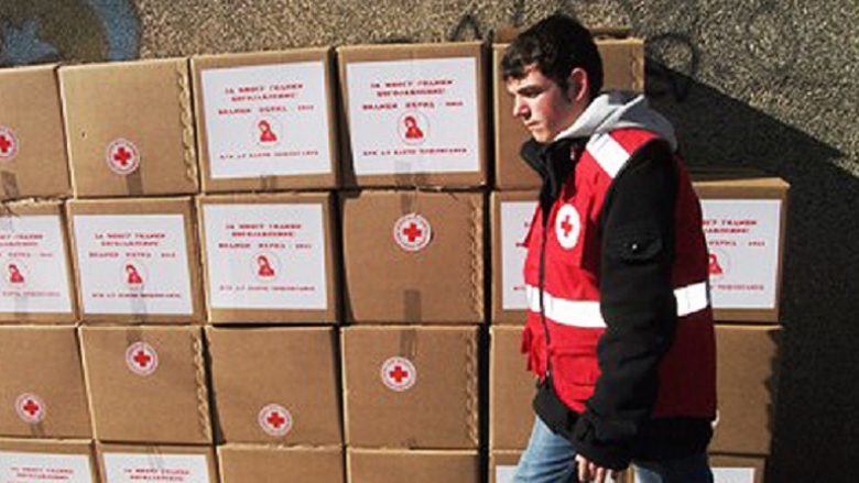 Kryqi i Kuq do t’u shpërndajë nga 30.000 denarë familjeve të viktimave në Maqedoni