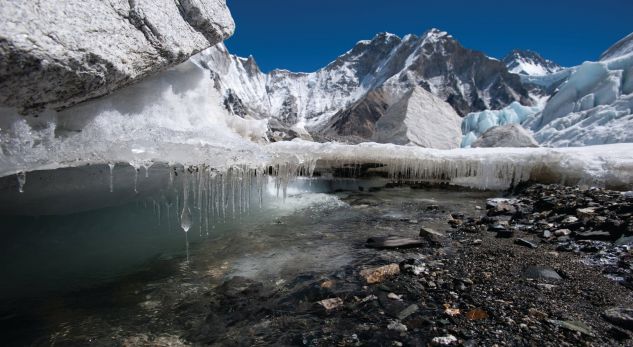 Një e treta e akujve në Himalaje do të shkrihet deri në fund të këtij shekulli