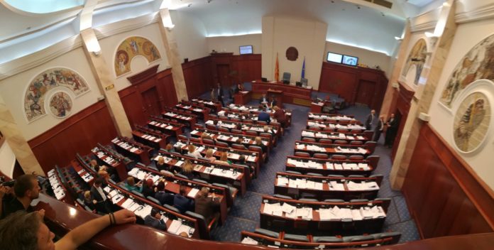 Ndryshimet e Kodit zgjedhor dhe të Ligjit për media në seancë parlamentare