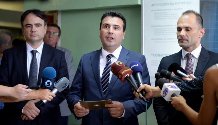 Kryeministri Zaev sot në orën 10 e 30 do t’i vizitojë personat e lënduar nga aksidenti