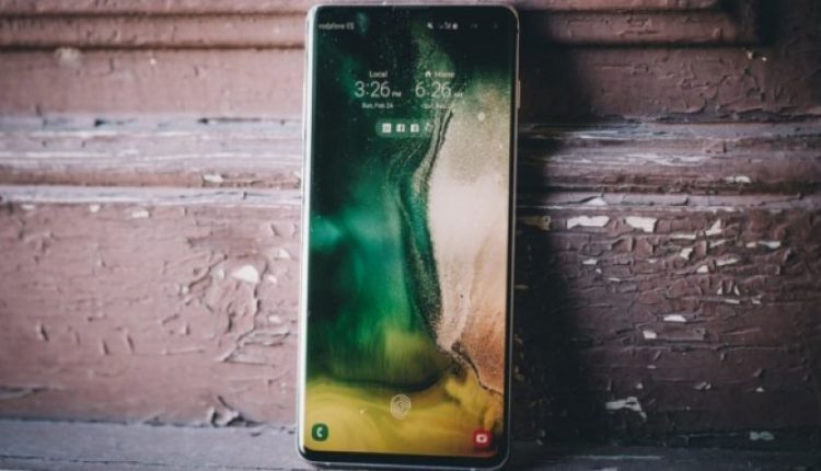 Galaxy S10 cilësohet si telefoni me ekranin ‘më të mirë ndonjëherë’