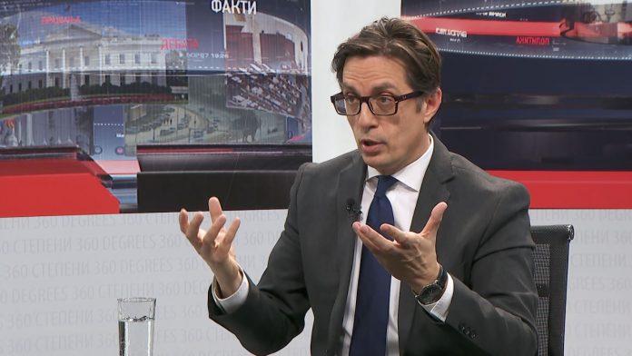 Pendarovski: Është e rëndësishme që shqiptarët të votojnë për mua