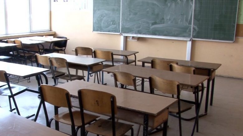 Shkollat fillore në Maqedoni përballen me mungesë kuadri
