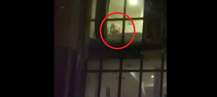 Seks në një hotel në Gostivar, qytetari e filmon, ” A skanë turp” (VIDEO +18)