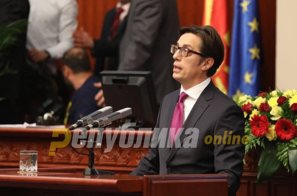 Pendarovski: Koha është t’i shërojmë plagët e hapura dhe ta fillojmë pajtimin qytetar