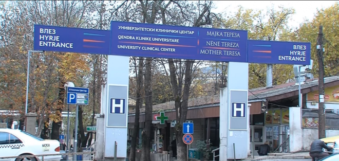 Grushta mes mjekëve në Klinikën e Shkupit