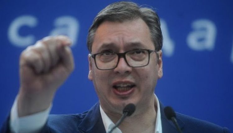 Vuçiq paralajmëron BE-në: Serbia do të reagojë nëse policia e Kosovës nuk tërhiqet nga veriu