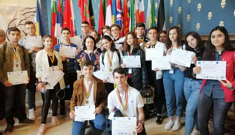 Nxënësit e ShMP “Jahja Kemal”, më të suksesshëm në ekspozitën e inovacioneve