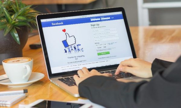 “Profili juaj në Facebook mund të tregojë gjendjen tuaj shëndetësore”