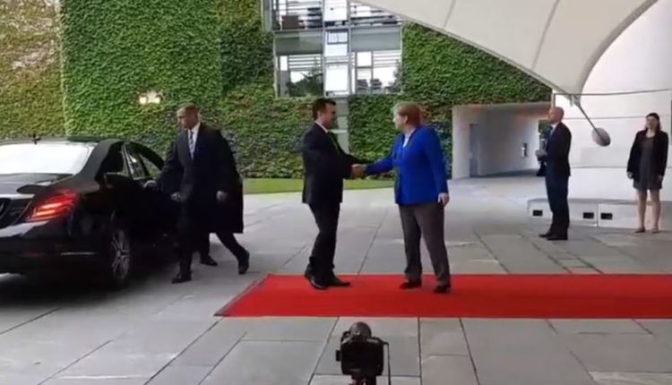 Fillon takimi Merkel-Zaev