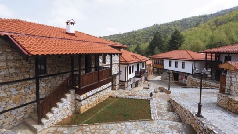 Qeveria pa ide për ‘fshatin maqedonas’