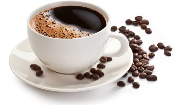 Jo, kafeja nuk e shkakton kancerin dhe as nuk e parandalon atë