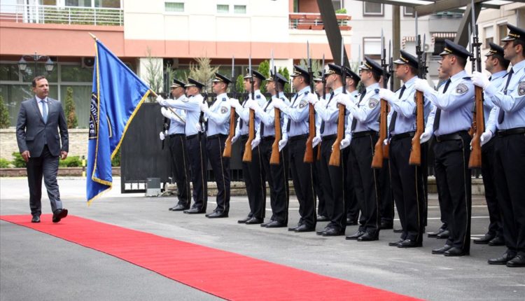 Vetingu në MPB kaloi në Qeveri, Spasovski me paralajmërim se do të zbatohet nga pastruesja deri te ministri