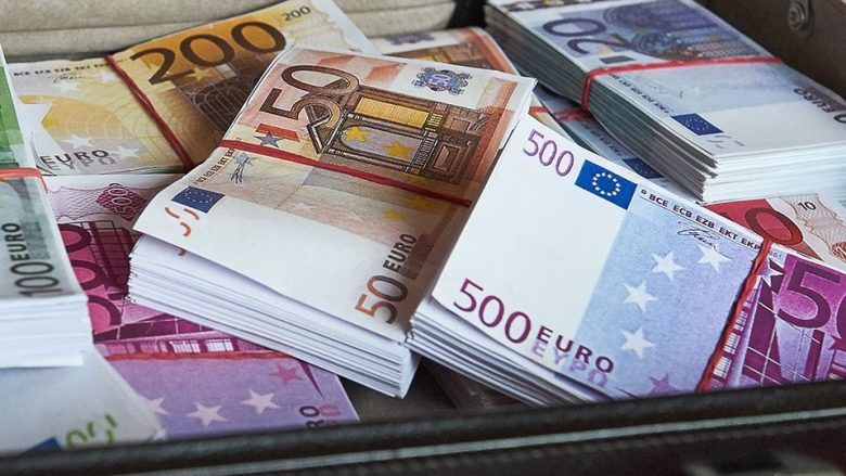 Kompanitë në Maqedoni kanë marrë 236.4 milionë euro nga kthimi i TVSH-së