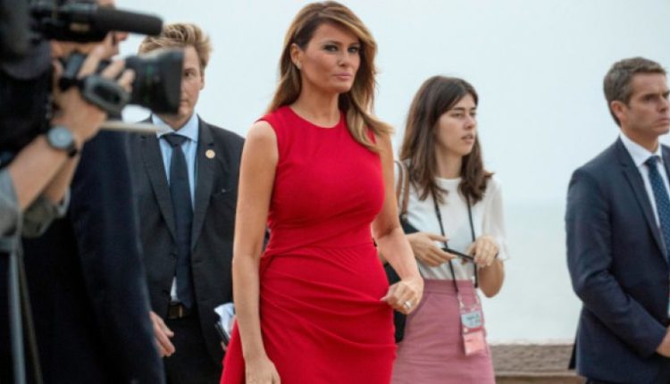 Në G7: Melania Trump shkëlqen në fustanin e kuq nga McQueen, Calvin Klein