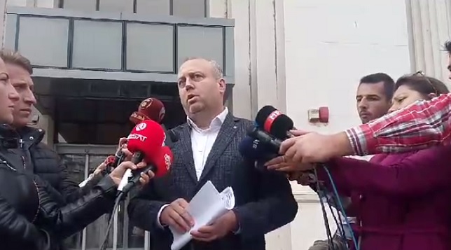 Buzaku: “Sulejman Rexhepi këtë vit ka keqpërdorë 700 mijë euro të haxhilerëve” (Video)