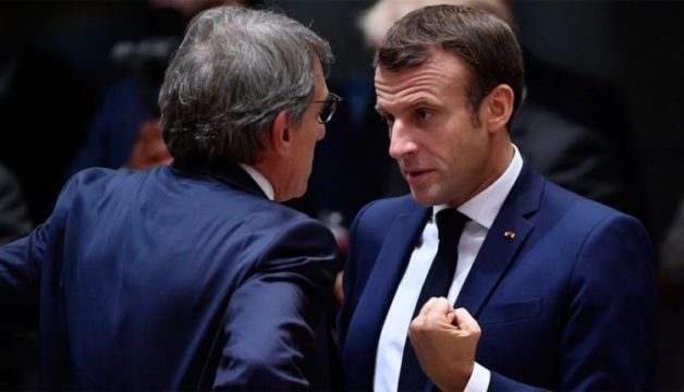 “Financial Times”: Mbledhja për negociatat zgjati deri në 2 të mëngjesit, Macron nuk iu përgjigj gazetarëve