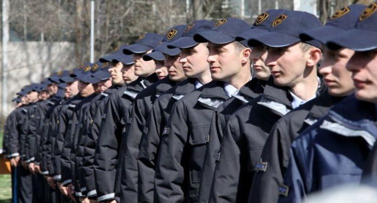 Maqedonia po ngel pa policë! Një mijë policë në pushim pa pagesë, edhe 4 mijë të tjerë në pritje