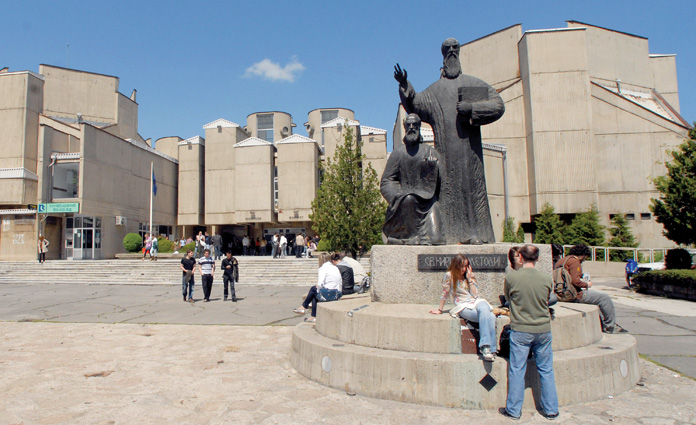 Nis viti i ri akademik, mbi 10 mijë studentë të rinj