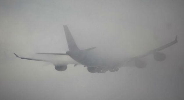 Vështirësohet komunikacioni për shkak të mjegullës, asnjë aterrim në aeroportin e Shkupit