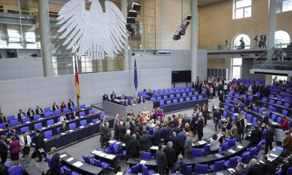 Gjermani, deputetët refuzojnë projektligjin e diskutueshëm për dhurimin e organeve