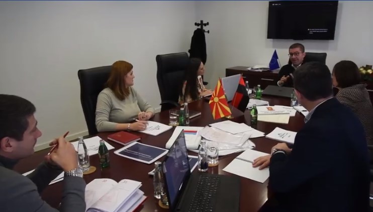 Mickoski u takua me kandidatët për ministra dhe zëvendësministra të propozuar nga VMRO-DPMNE