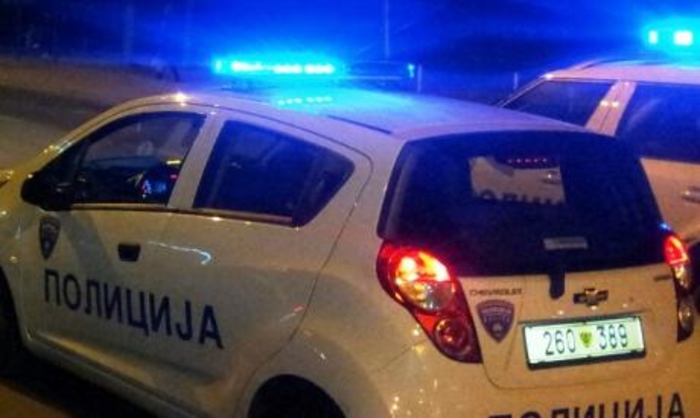 Kumanovë, tenton t’i verë zjarrin makinës së policisë