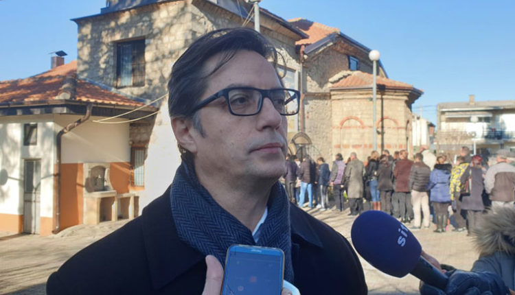 Presidenti Pendarovski me urime deri tek besimtarët ortodoksë me rastin e Krishtlindjes