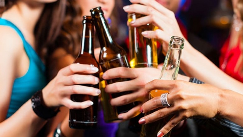 Në repartin e toksikologjisë në Shkup janë pranuar 29 persona të alkoolizuar, më i riu 14-vjeçar