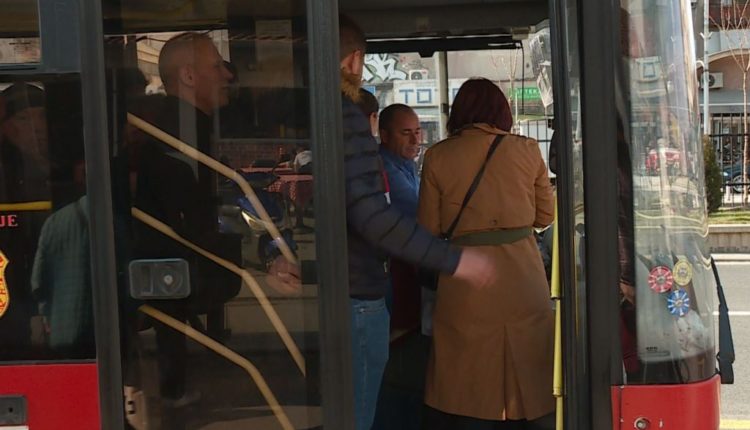 Ndërpritet transporti falas për nxënësit, studentët dhe pensionistët