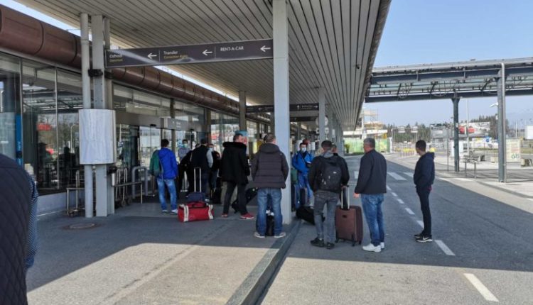 Me fluturim special qytetarët të cilët kanë mbetur në Slloveni kthehen në Maqedoninë e Veriut