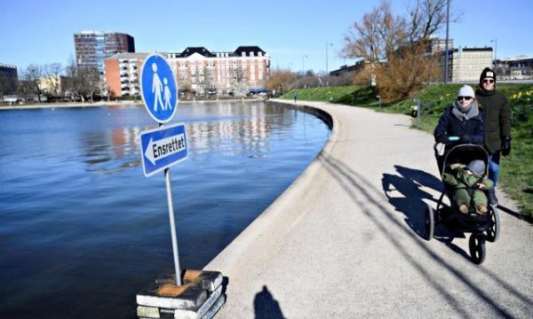 Fillon lehtësimi i masave në disa shtete, Danimarka rihap edhe shkollat