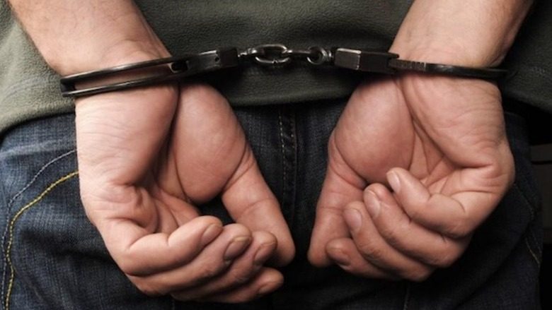 Arrestohet djali i cili mbrëmë e theri me thikë babanë e tij në Shkup