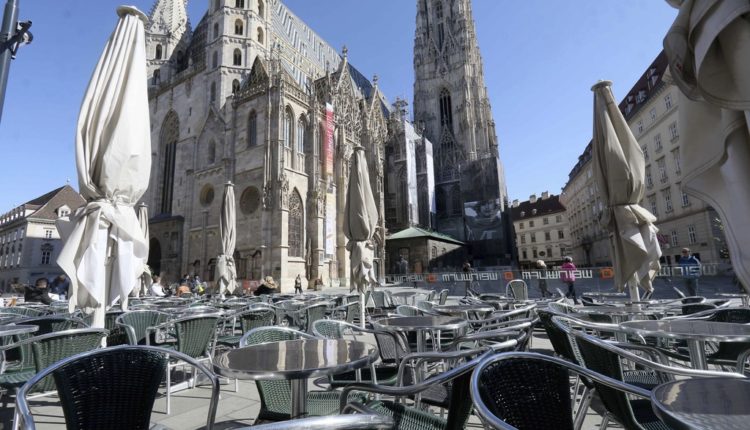 Koronavirusi: çast pas çasti Austria hap shkollat, kishat dhe restorantet nga 15 maji