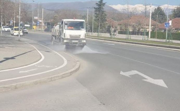 NP Higjiena Komunale-Shkup vazhdon me larje dhe dezinfektim të bulevardeve dhe rrugëve