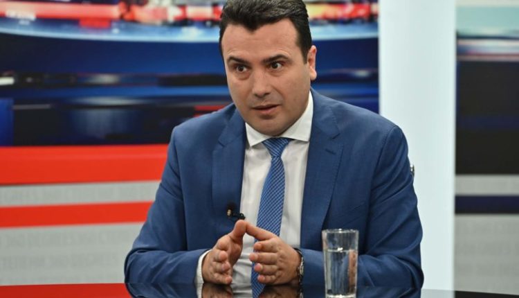 Zaev: Jam në vetizolim në shtëpinë time në Strumicë, nuk kam simptome