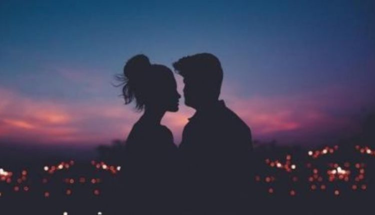 Dëshironi një person romantik në krah? Ja cilat janë shenjat më romantike të zodiakut…