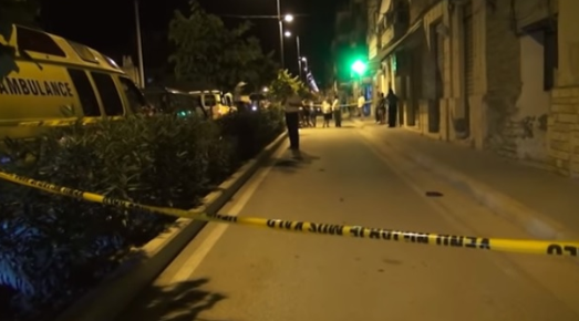 Ngjarje e rëndë në Shqipëri/ Plagosen me thikë babë e bir