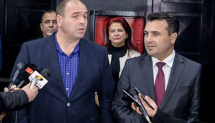 Zaev në Kumanovë në takim me Dimitrievskin, në kontroll të rrugës deri tek “Novine”