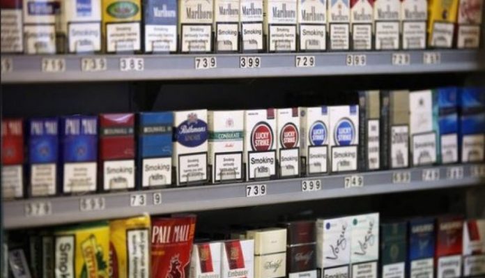 Cigaret shtrenjtohen me 5 denarë, deri në dhjetor kutitë do të bëhen dygjuhëshe