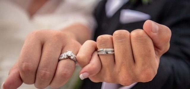 Ja pse një unazë e lirë ndikon në martesë më të gjatë
