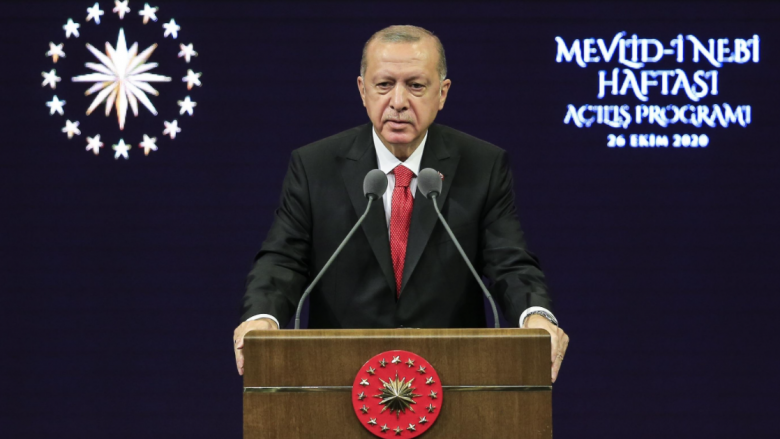 Erdogan u bën thirrje turqve të bojkotojnë produktet franceze