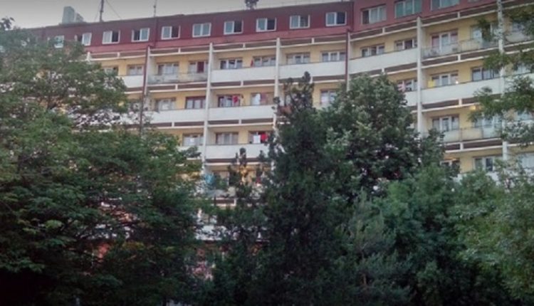 Shtëpitë e studentëve hapen, publikohet orari për shpërngulje