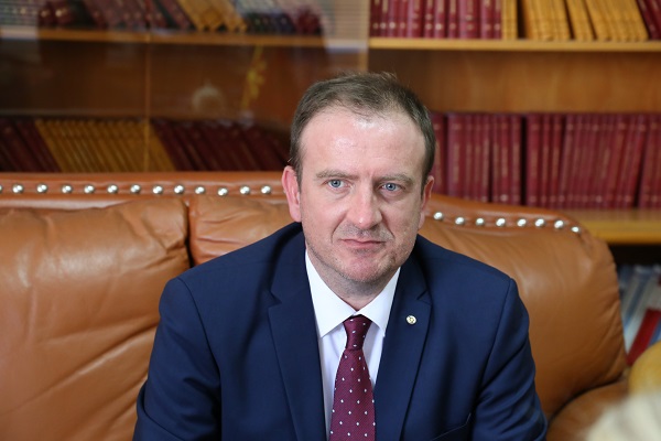 Arben Taravari: Votuesi shqiptar do të ketë dy opsione, atë të pushtetit 22 vjeçar dhe opsionin e shpresës