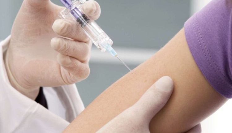Qeveria shpërndau mjete buxhetore për furnizim të vaksinave kundër Kovid-19, janë siguruar 833.000 doza për 400.000 qytetarë