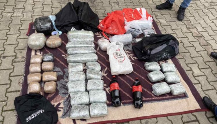 Kapet drogë dhe armatim në Hasanbeg, dy të arrestuar