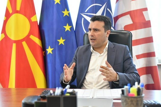 Zaev i gatshëm që ndër të parët të vaksinohet kundër COVID-19